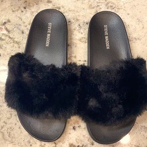 Steve Madden Black Faux Fur Slip On Slides Size 9